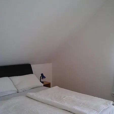 Mit Pool, Wlan, Direktem Seezugang Holiday home Balatonmariafurdo