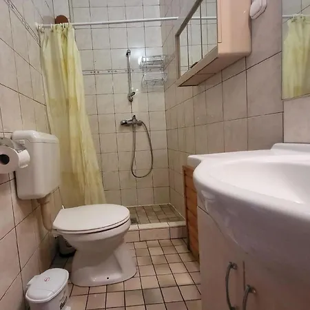 Mit Pool, Wlan, Direktem Seezugang بيت للعطل *